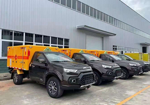 龙凤爆破器材运输车-保障安全与效率的关键